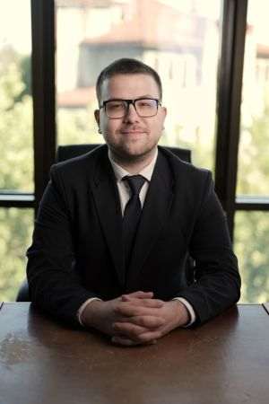 Freedom24: Volatilitatea, aliat pentru investitori în T4 2025; recomandări de portofoliu şi sectoare cheie